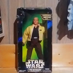 Luke Skywalker ceremonial medal included action figure
